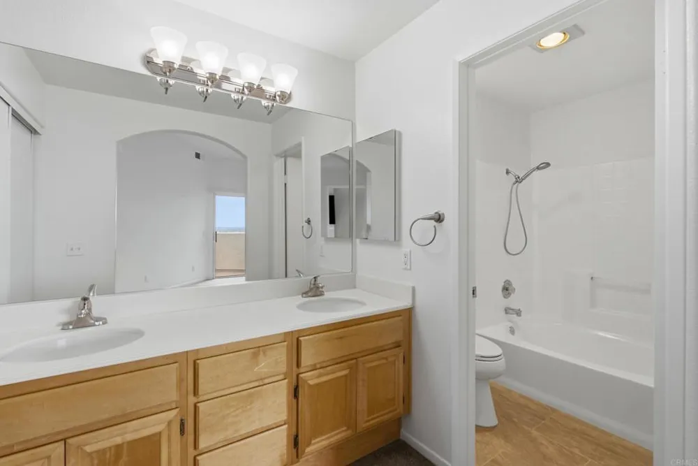 11145 Affinity Court #25 San Diego, CA 92131