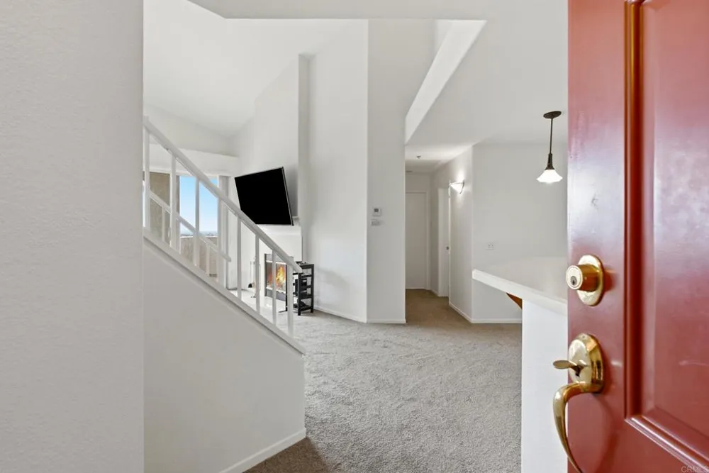 11145 Affinity Court #25 San Diego, CA 92131