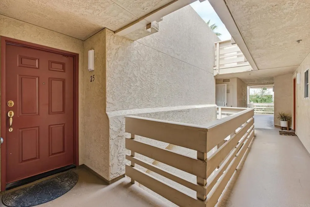 11145 Affinity Court #25 San Diego, CA 92131