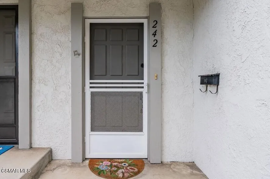 242 Green Lea Place Thousand Oaks, CA 91361