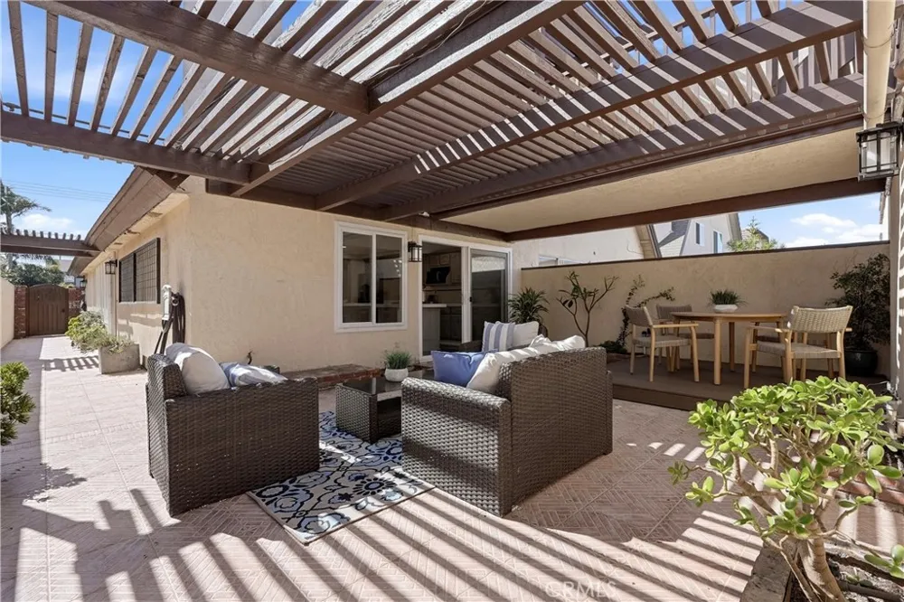 1810 Huntington Street Huntington Beach, CA 92648