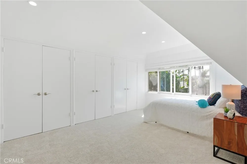 1810 Huntington Street Huntington Beach, CA 92648