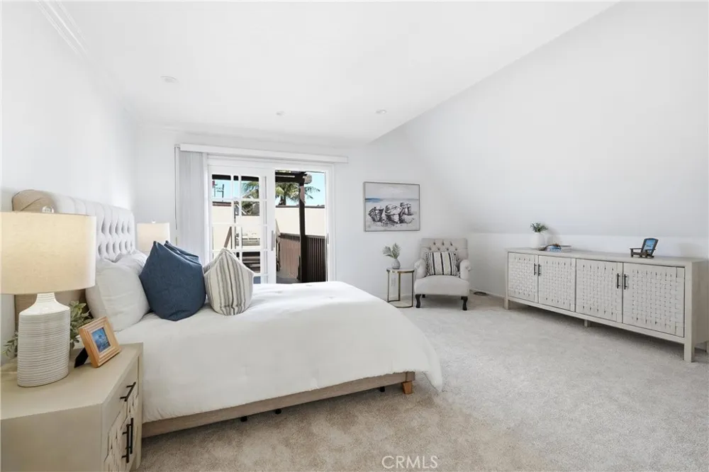 1810 Huntington Street Huntington Beach, CA 92648