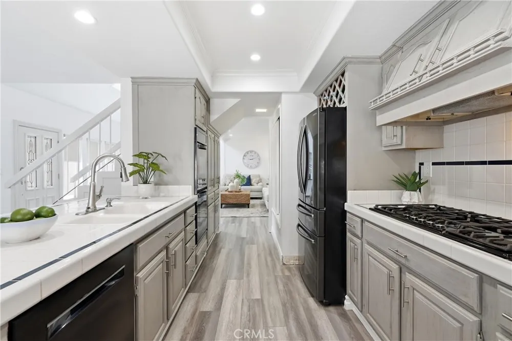 1810 Huntington Street Huntington Beach, CA 92648