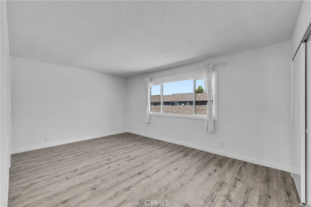 107 Lexington Costa Mesa, CA 92626