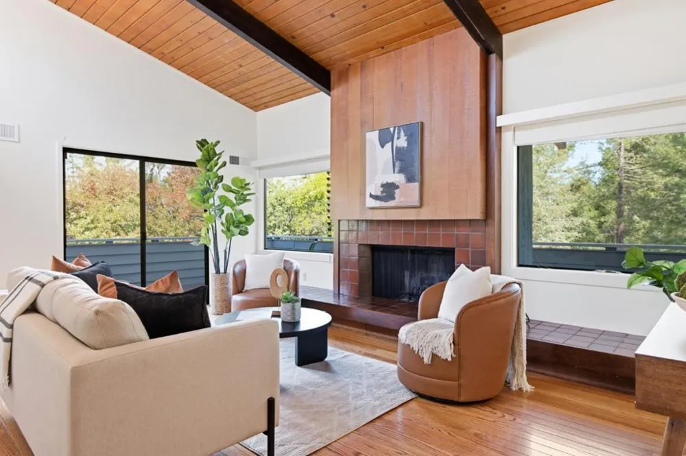 911 Mears Court Stanford, CA 94305