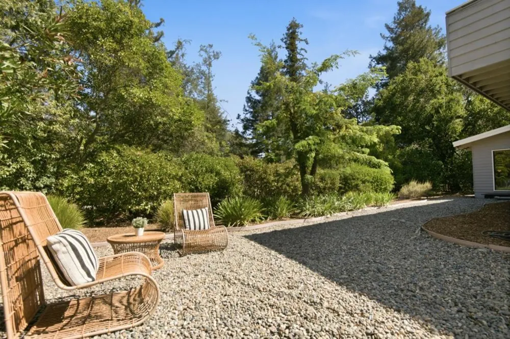 911 Mears Court Stanford, CA 94305