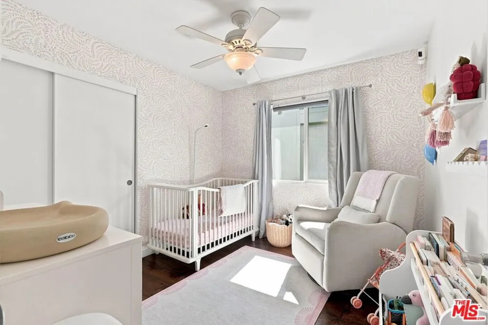 2520 Arizona Avenue #8 Santa Monica, CA 90404