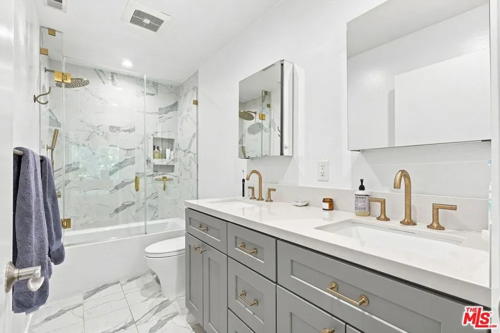 2520 Arizona Avenue #8 Santa Monica, CA 90404