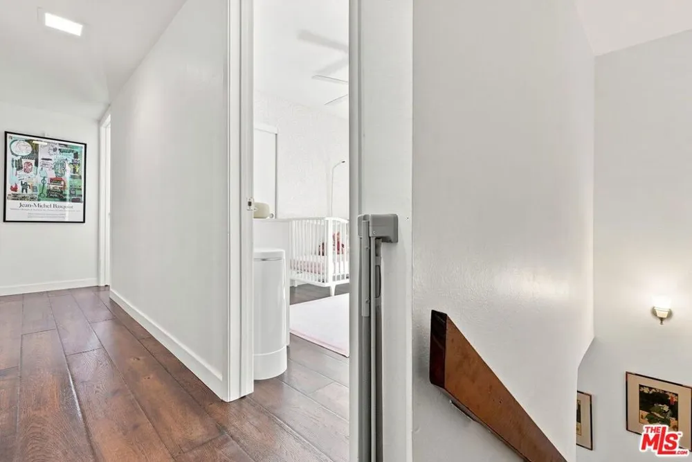 2520 Arizona Avenue #8 Santa Monica, CA 90404