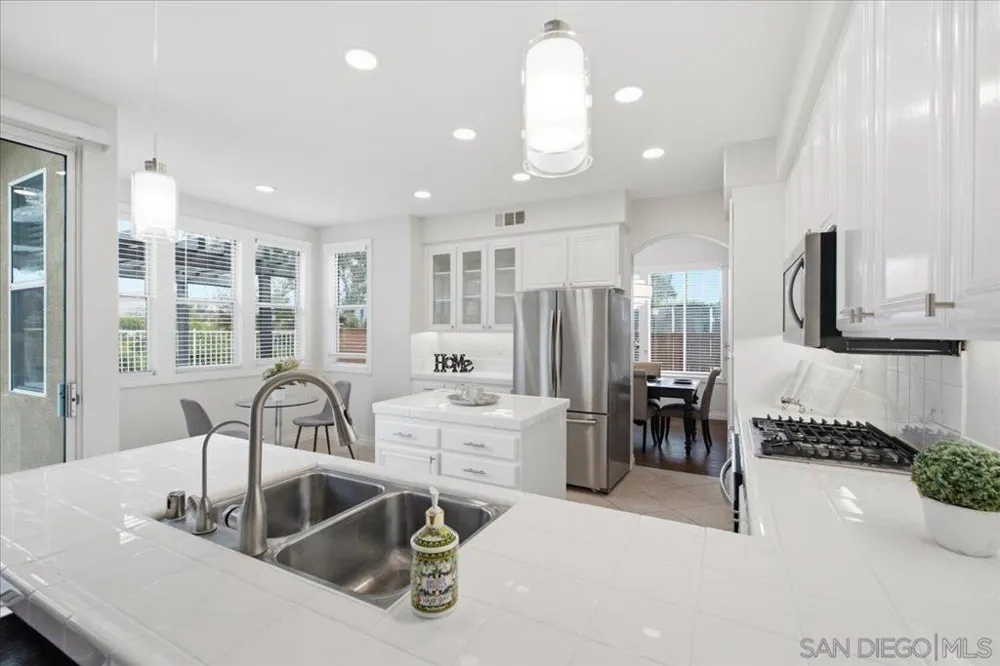 731 Dry Creek Dr Chula Vista, CA 91914