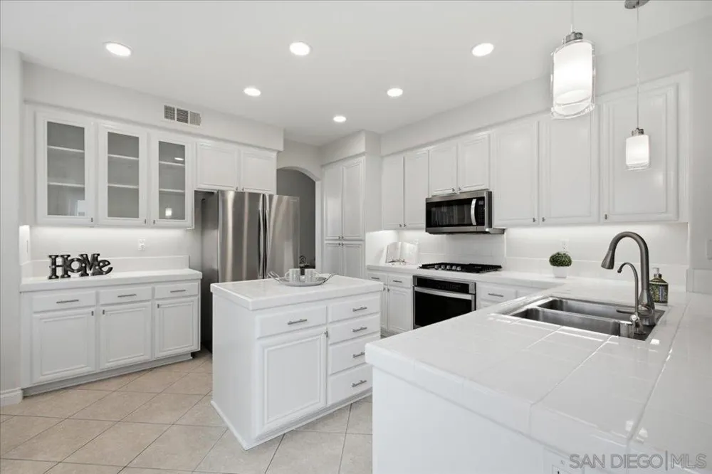 731 Dry Creek Dr Chula Vista, CA 91914