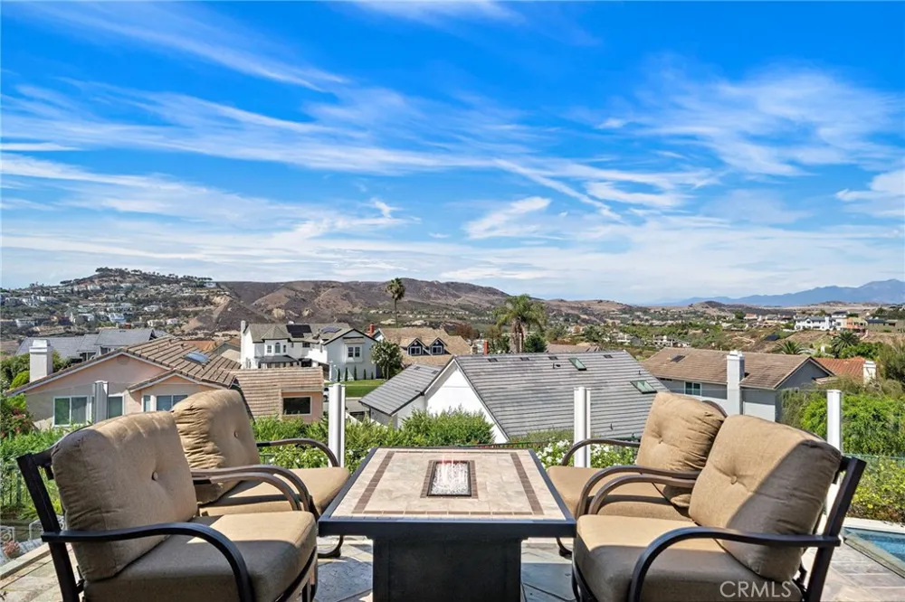 604 Calle Reata San Clemente, CA 92673