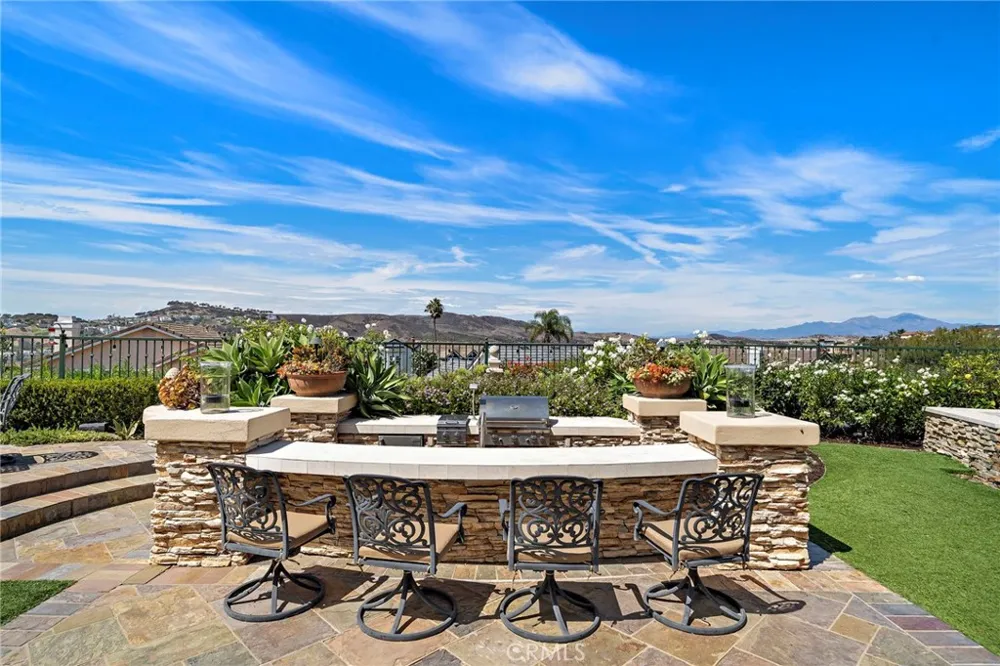 604 Calle Reata San Clemente, CA 92673