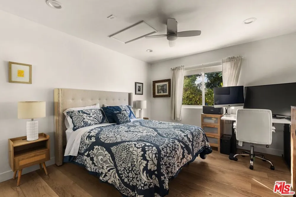 22505 Macfarlane Drive Los Angeles, CA 91364