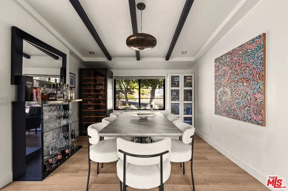 22505 Macfarlane Drive Los Angeles, CA 91364