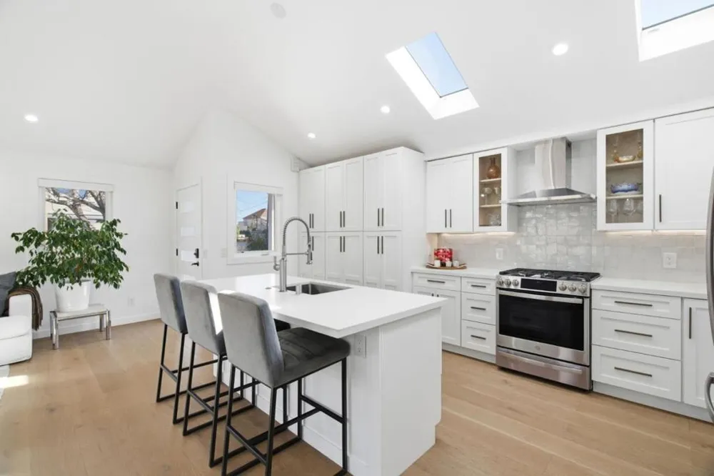 1510 Jasmine Street San Mateo, CA 94402