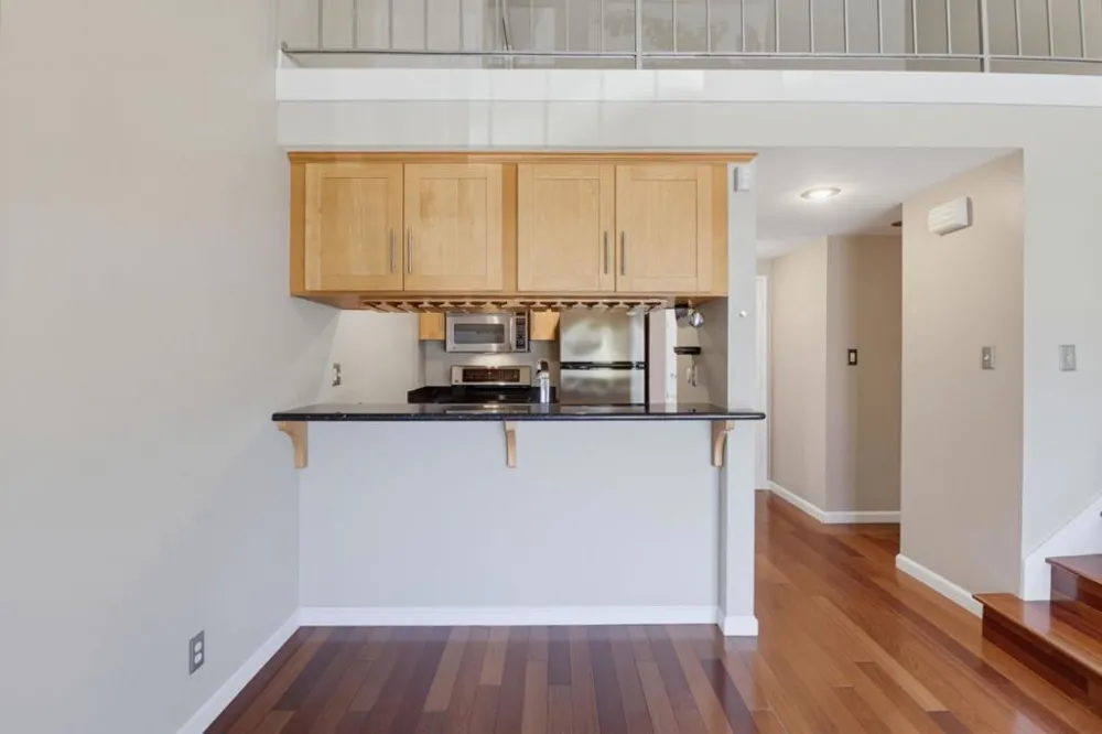 707 Fathom Drive #208 San Mateo, CA 94404