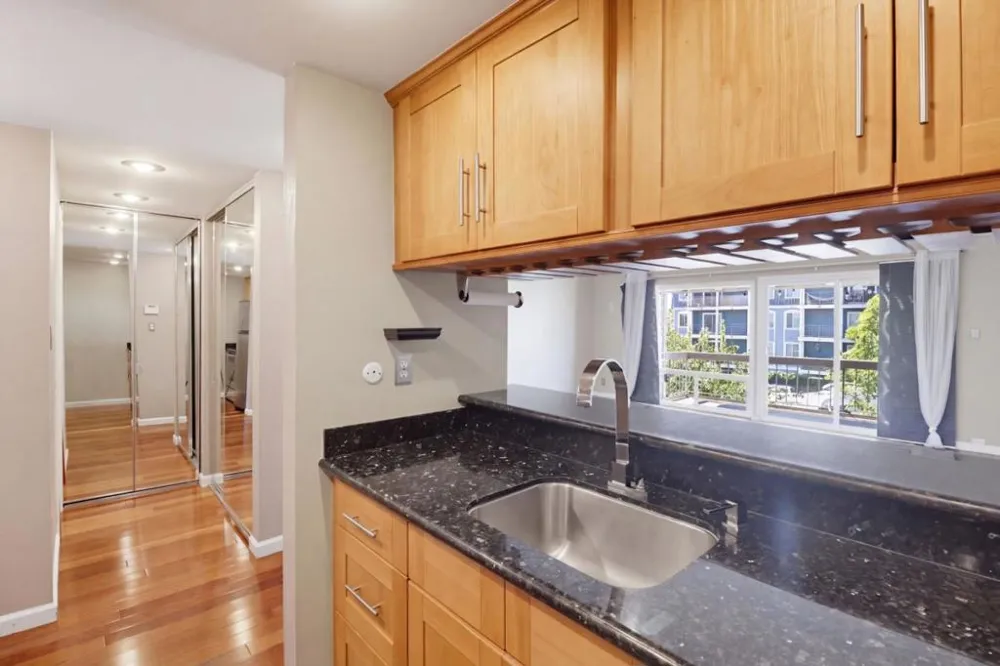 707 Fathom Drive #208 San Mateo, CA 94404