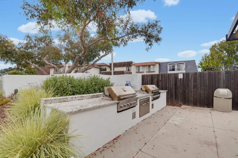 707 Fathom Drive #208 San Mateo, CA 94404