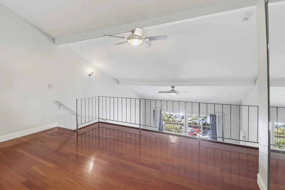 707 Fathom Drive #208 San Mateo, CA 94404