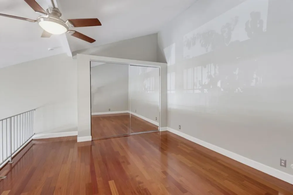 707 Fathom Drive #208 San Mateo, CA 94404