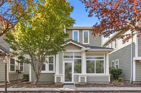 642 Woodland Terrace
