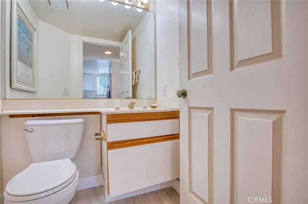 205 Santa Rosa Court Laguna Beach, CA 92651