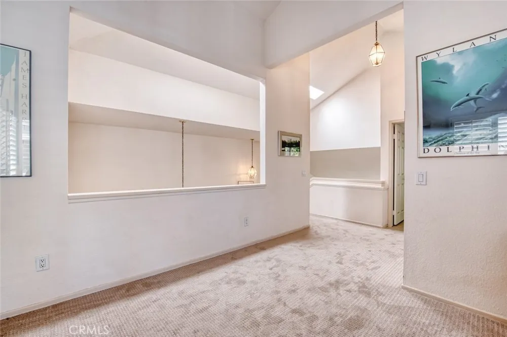 205 Santa Rosa Court Laguna Beach, CA 92651