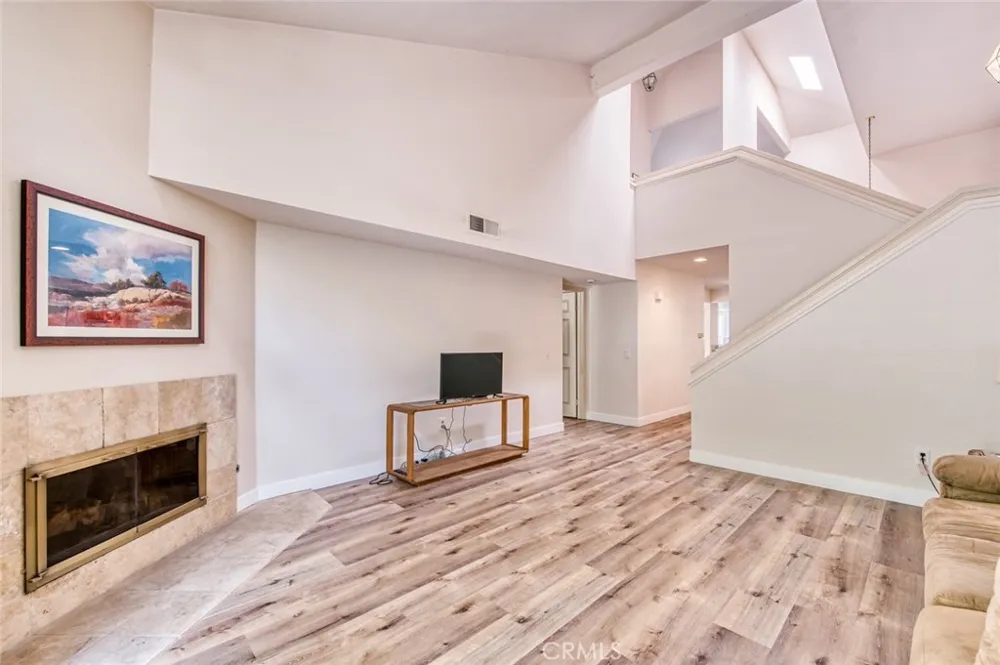 205 Santa Rosa Court Laguna Beach, CA 92651