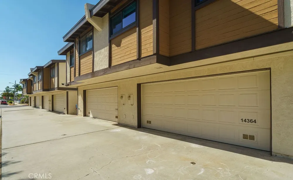 14364 Yukon Avenue #11 Hawthorne, CA 90250
