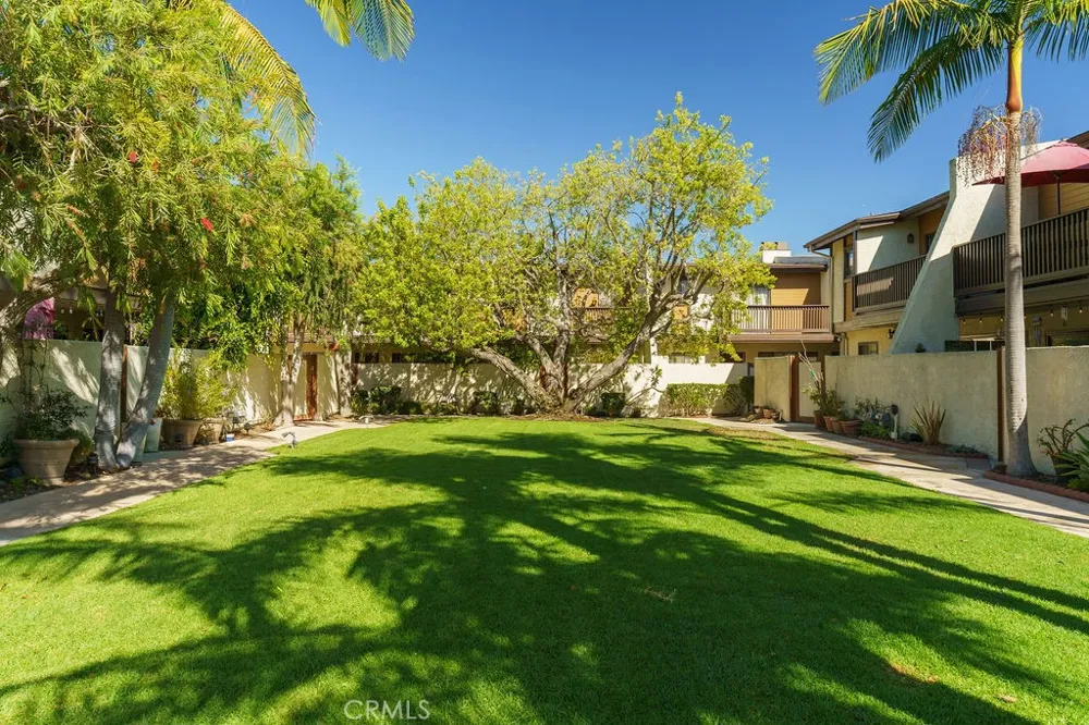 14364 Yukon Avenue #11 Hawthorne, CA 90250