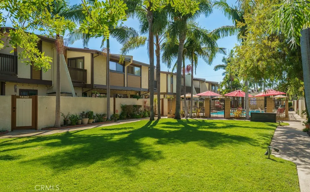 14364 Yukon Avenue #11 Hawthorne, CA 90250