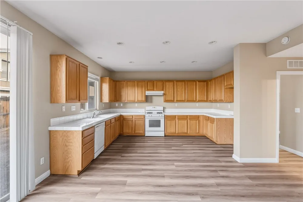 9053 Calico Court Hesperia, CA 92344