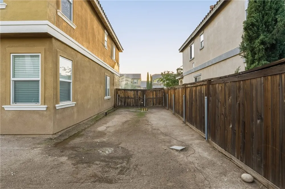 9053 Calico Court Hesperia, CA 92344