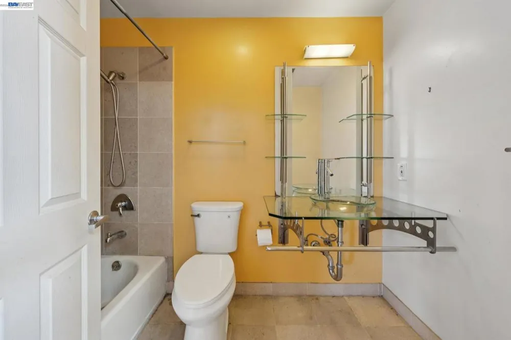 850 W GRAND AVE #14 Oakland, CA 94607
