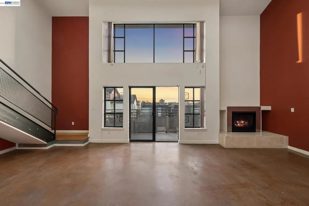 850 W GRAND AVE #14 Oakland, CA 94607
