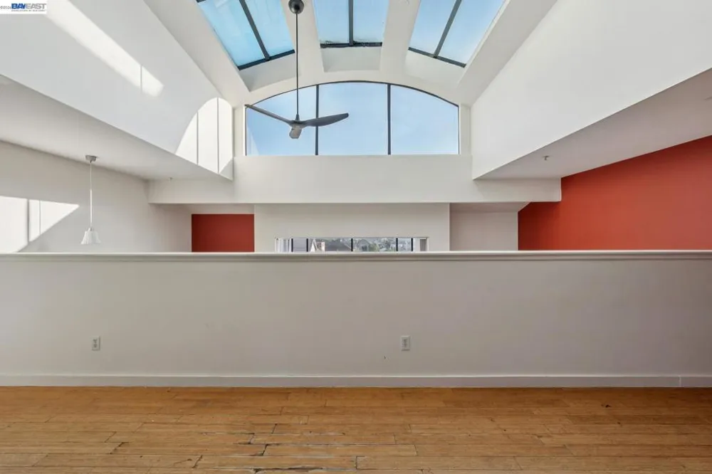 850 W GRAND AVE #14 Oakland, CA 94607