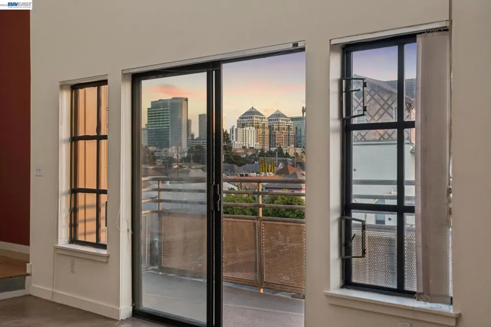 850 W GRAND AVE #14 Oakland, CA 94607