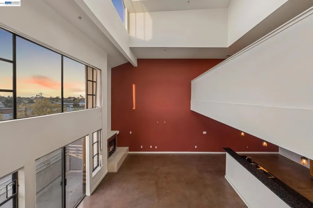 850 W GRAND AVE #14 Oakland, CA 94607