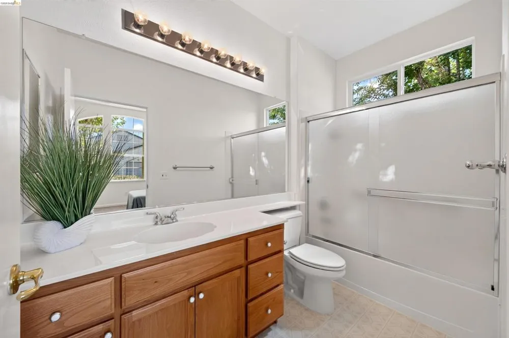 2021 Kent Dr Brentwood, CA 94513