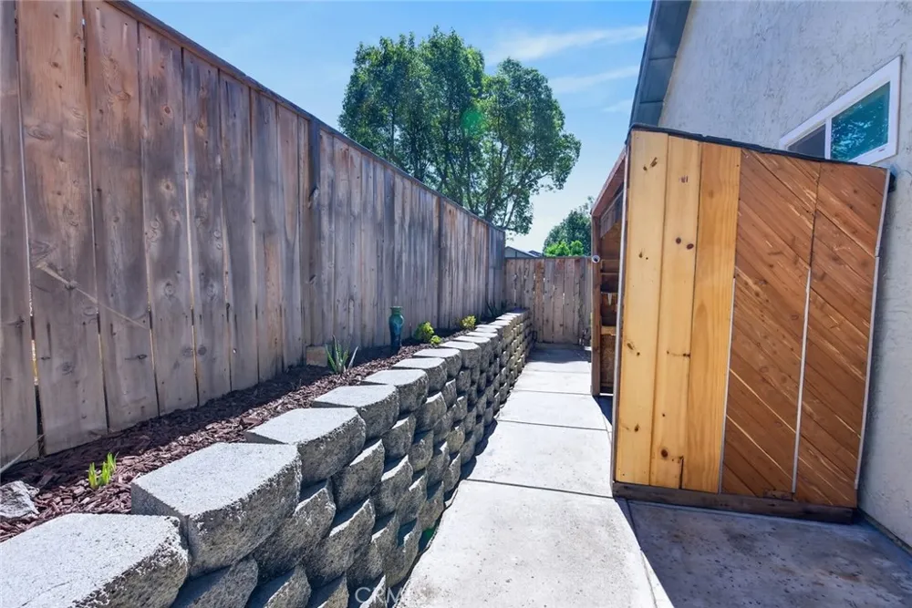 2347 Viewridge Place Escondido, CA 92026