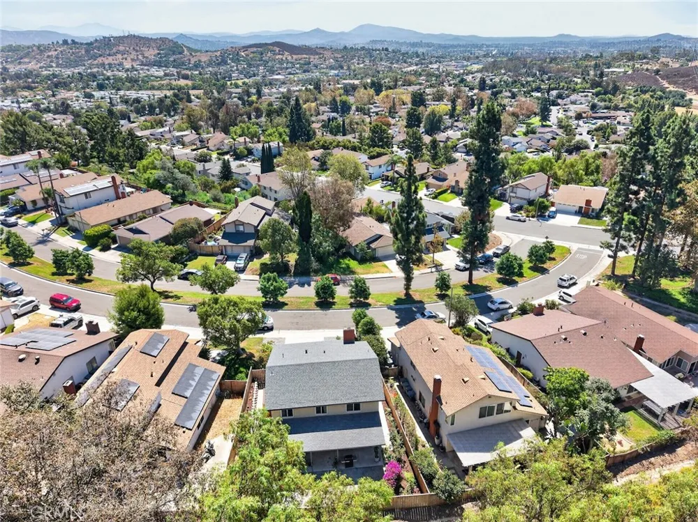 2347 Viewridge Place Escondido, CA 92026