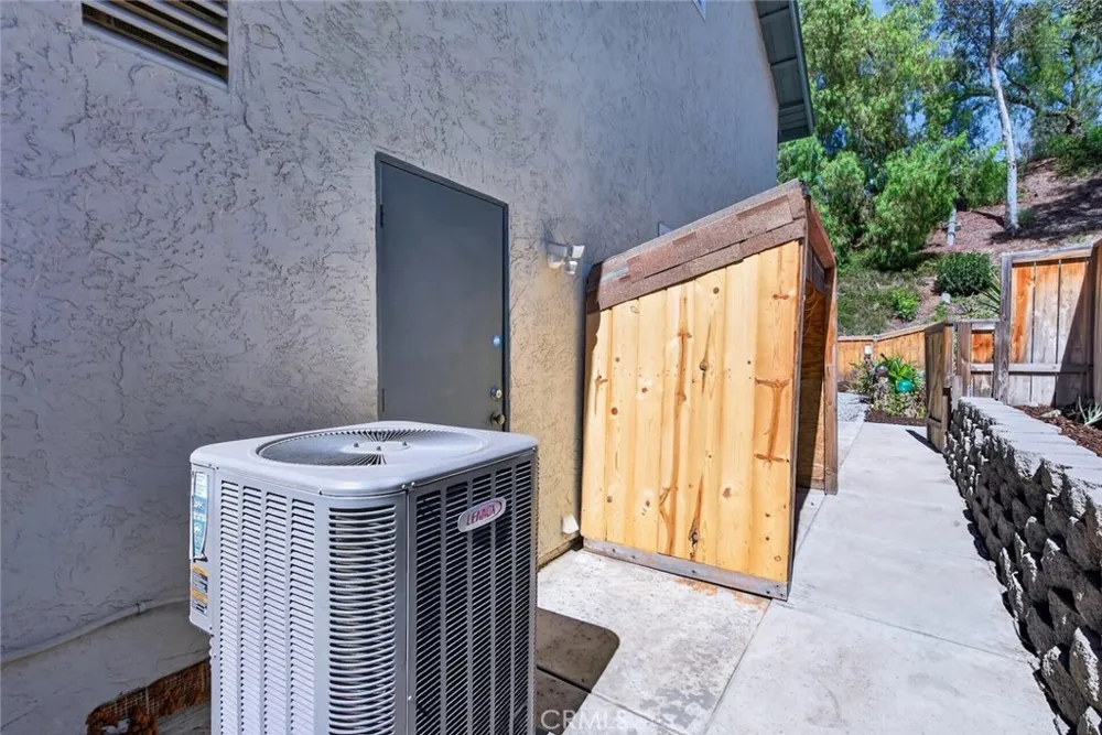 2347 Viewridge Place Escondido, CA 92026