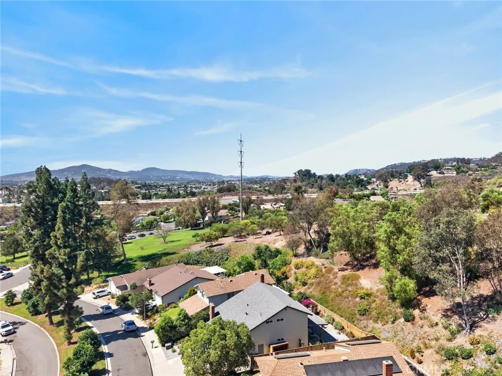 2347 Viewridge Place Escondido, CA 92026