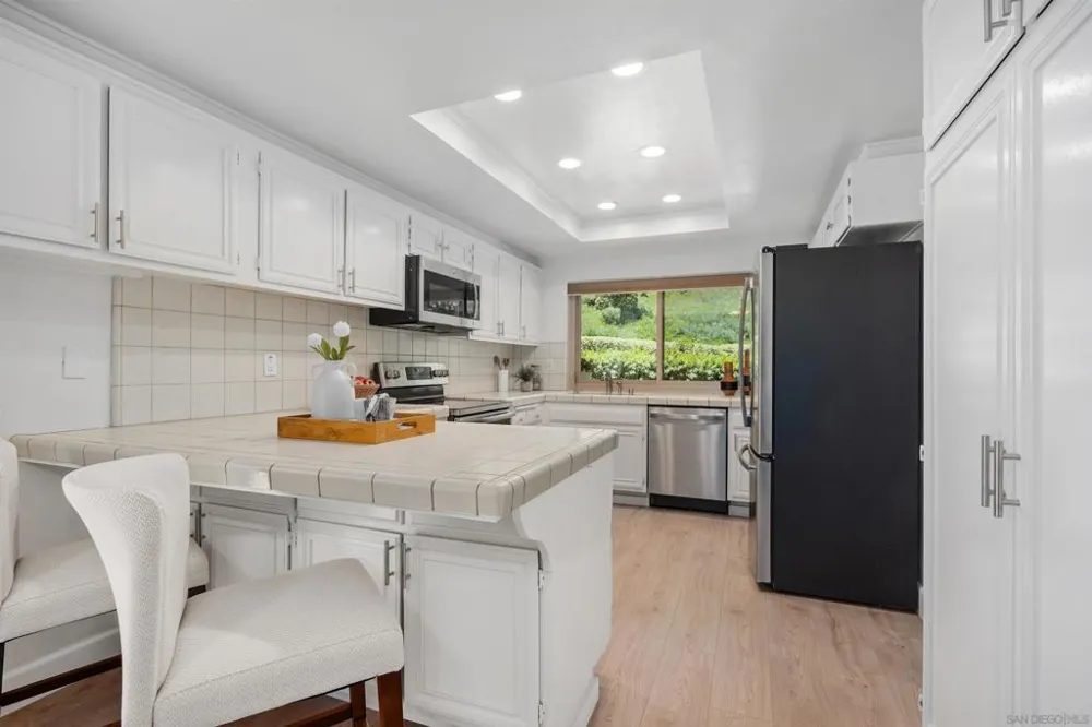 2286 Caminito Preciosa Norte La Jolla, CA 92037