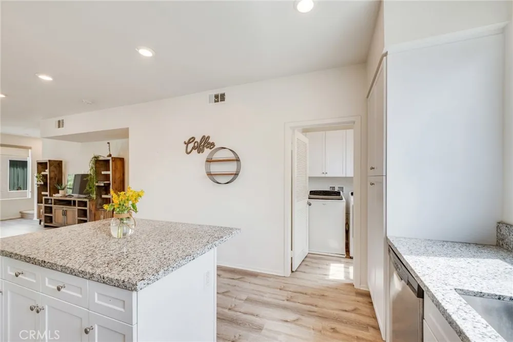 17614 Garden House Bellflower, CA 90706