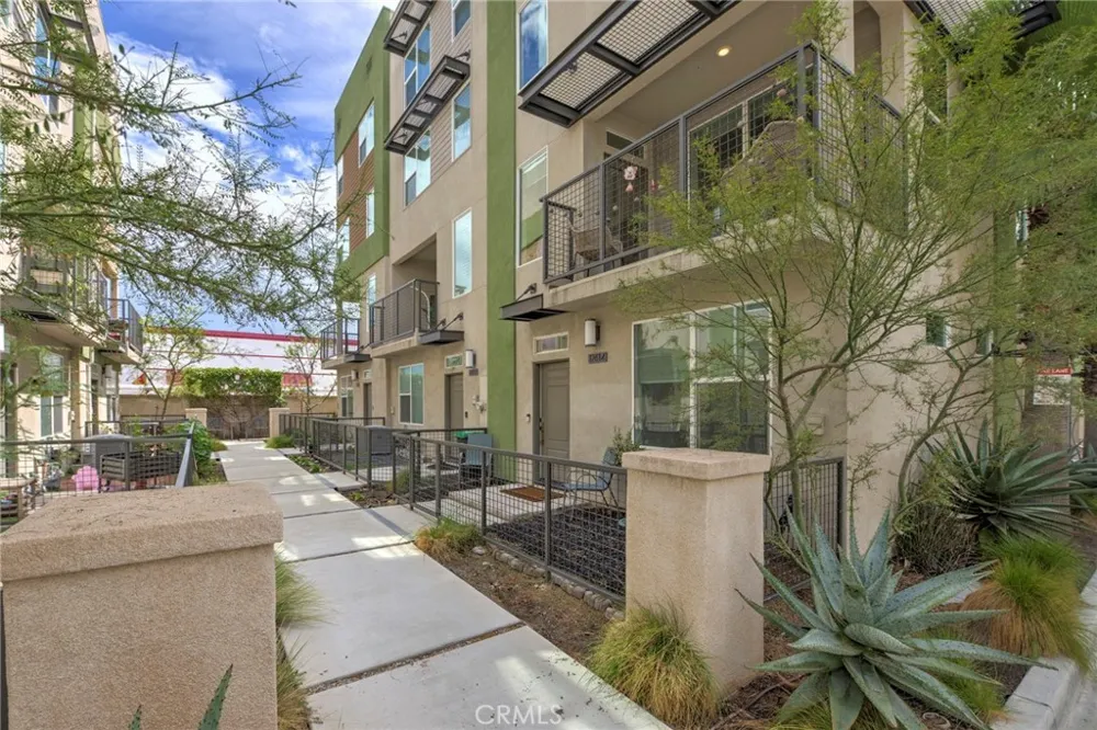 17614 Garden House Bellflower, CA 90706