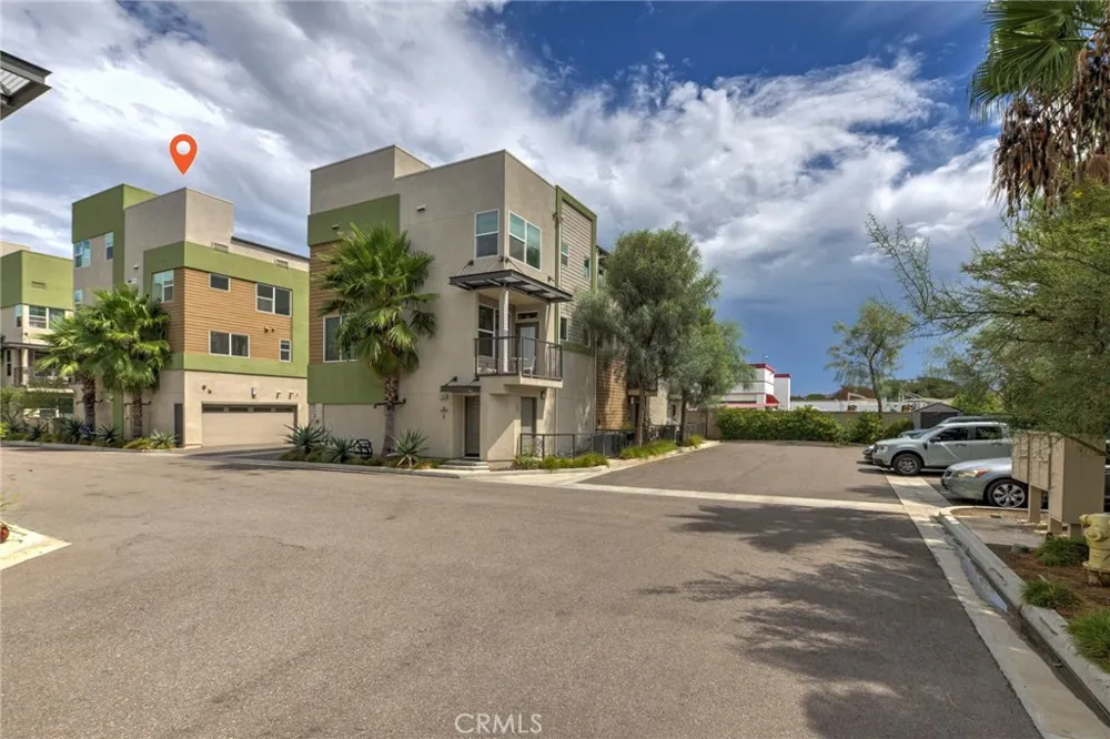 17614 Garden House Bellflower, CA 90706