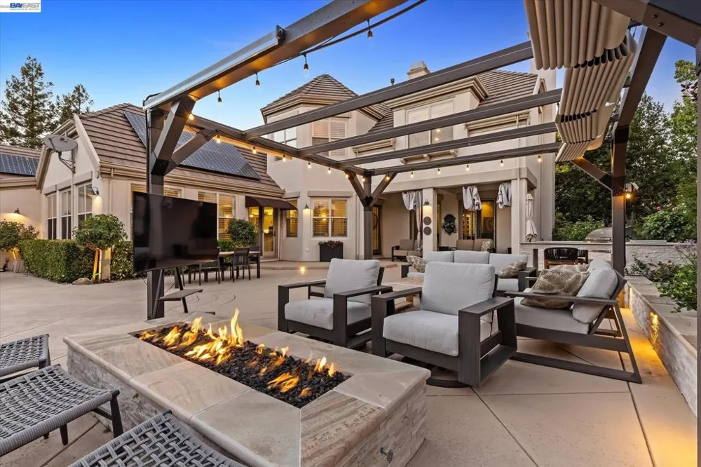 3019 E Ruby Hill Dr Pleasanton, CA 94566